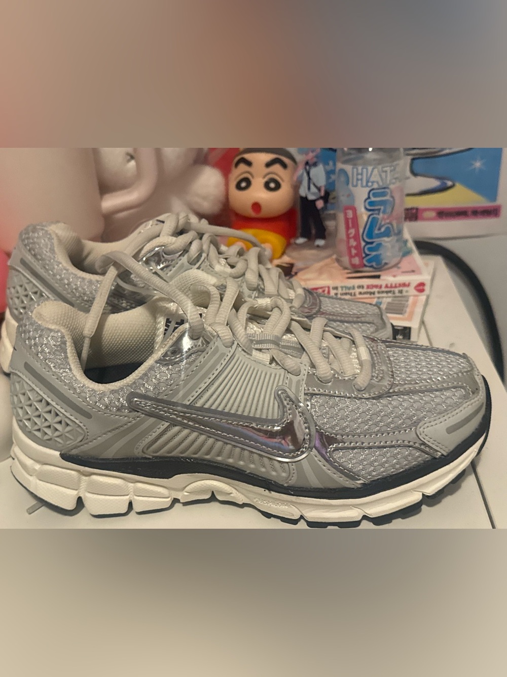 Nike Zoom Vomero 5 Silver Metallic Sneakers Women's US 7 NWOB